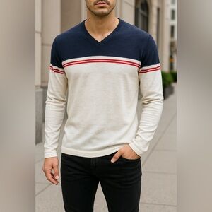 A/X Men's Navy and Cream V-Neck Sweater